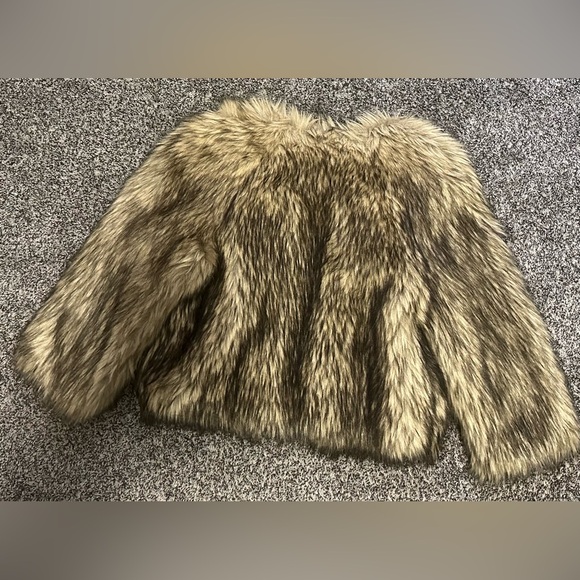 Michael Michael Kors Cropped Faux Fur Jacket with 3/4 Sleeves, Size M - Picture 3 of 7